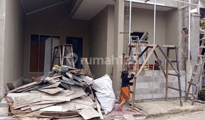 Rumah 2 Lantai Pinggir Jalan Jaklingko di Ciracas Jakarta Timur