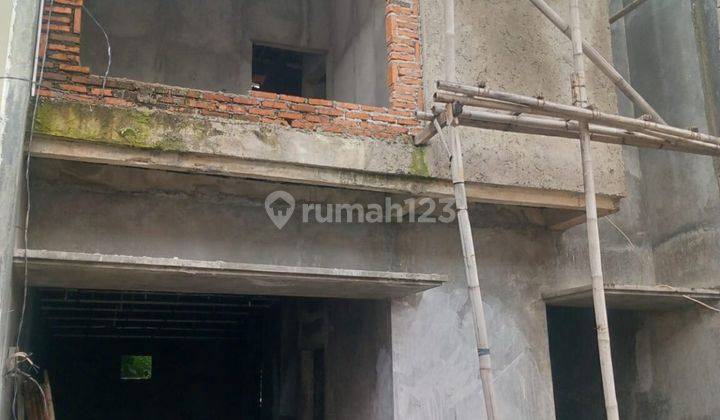 Rumah Baru Dibangun Di Cluster Green Hills Di Kemang Sari Rumah Cantik Dan Nyaman 1