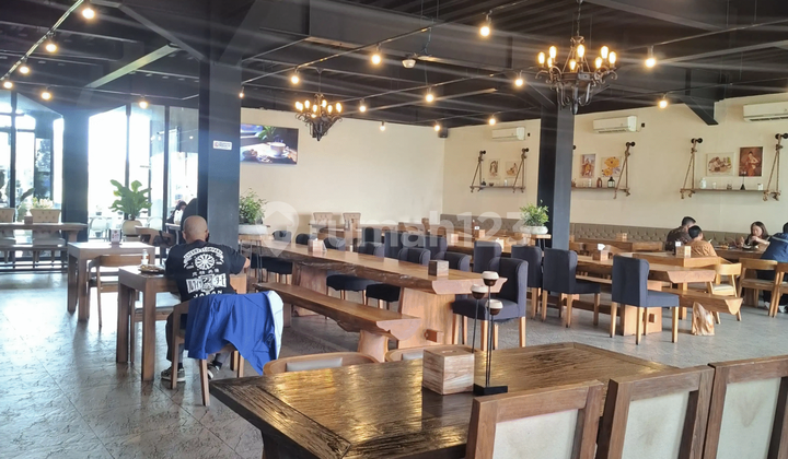 Restaurant Building in Cibinong Bogor