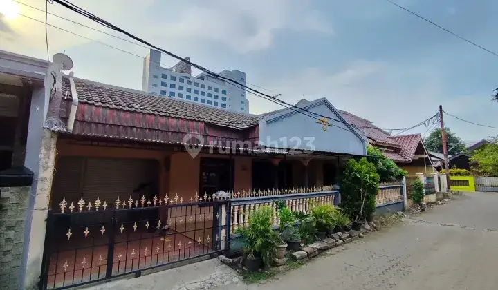 Rumah Di Jakasampurna Bekasi Barat