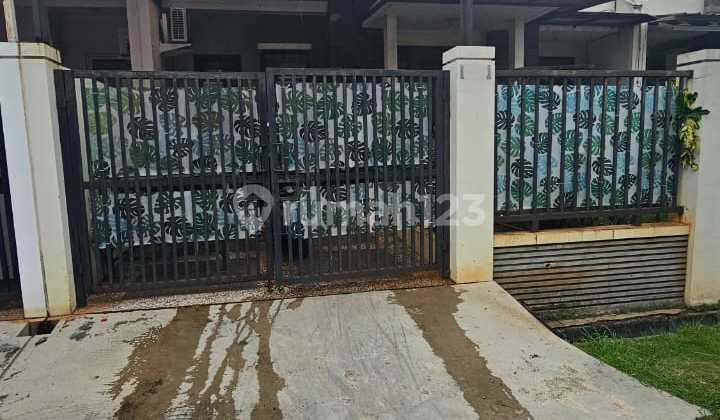 House in Aralia Cluster, Harapan Indah, Bekasi