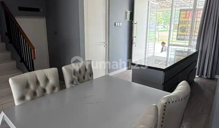 Luxurious 2-Story House Ready to Occupy in Harapan Indah, Bekasi 2