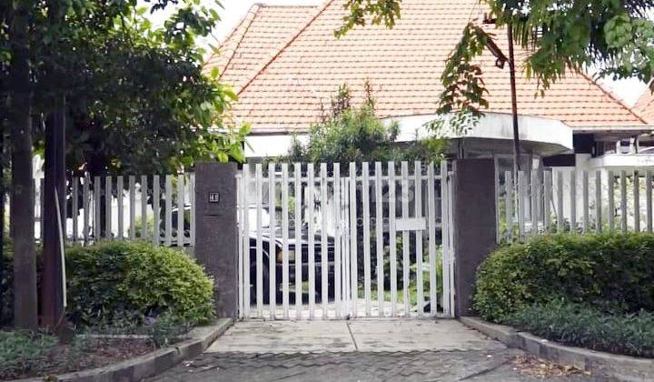 Dijual Rumah Tengah Kota di Wr Supratman, Surabaya 2