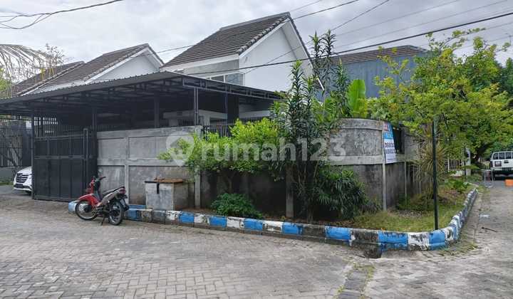Dijual Rumah di Balas Klumprik, Surabaya 1