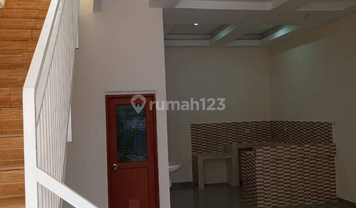 Dijual Rumah 2 Lantai Mulyosari 2