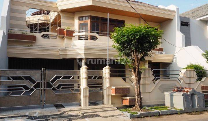 Rumah 2 Lantai Bagus SHM di Manyar Kertoarjo, Surabaya 1