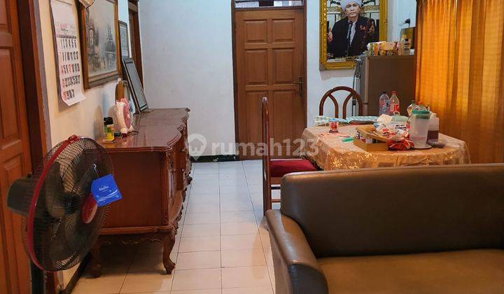 Rumah Bagus di Jalan Tales, Surabaya 3