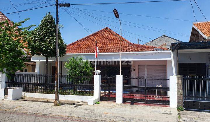Rumah Bagus di Jalan Tales, Surabaya 5