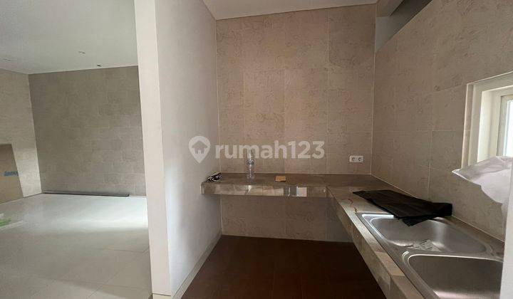 Dijual Baru Gress Rumah di Bukit Palma, Surabaya 2