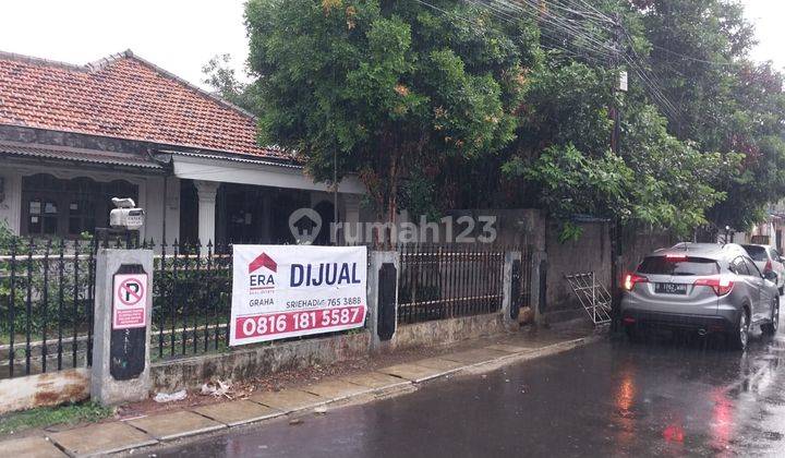 Rumah lama hitung tanah, dekat ke stasiun commuter line kalibata 1