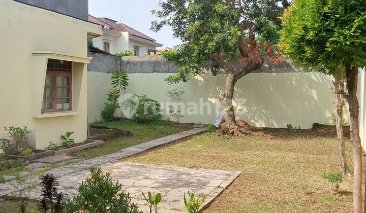 Strategic location, less than 1km to Pondok Indah