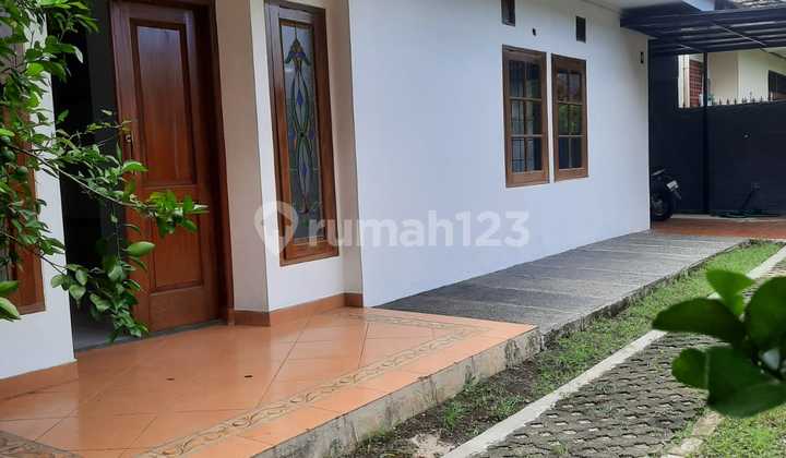 Rumah Dalam Kompleks Nyaman, Strategis, Walkin Distane Ke Mrt 2