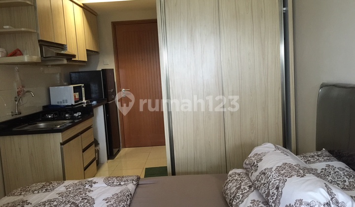 Quick Sale Furnished Studio Apartment in Cinere Bellevue 300 Million