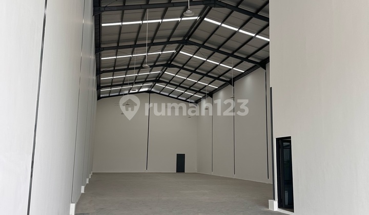 Gudang Siap Huni Bangunan Baru Legok Tangerang