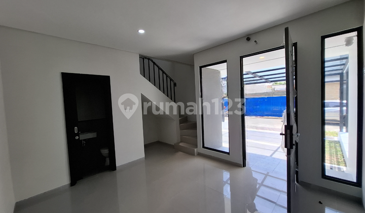 FOR RENT! HOUSE IN GRAHA RAYA BINTARO. Near Parigi Toll Gate, Still New and Good Condition FOR RENT! HOUSE IN GRAHA RAYA BINTARO. Near Parigi Toll Gate, Still New and Good Condition