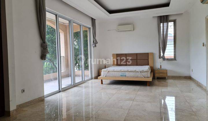 Disewakan Rumah di Suvarna Padi siap huni lokasi dekat Club House 2