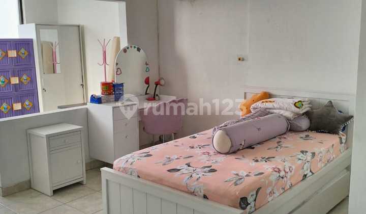 Quick Sale 6-Bedroom House with SHM in Rawabuaya, Cengkareng, West Jakarta 2