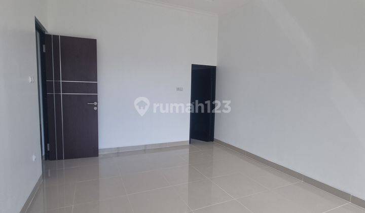 Rumah 2 Lantai Bagus SHM di Regency Melati Mas, Tangerang Selatan 2