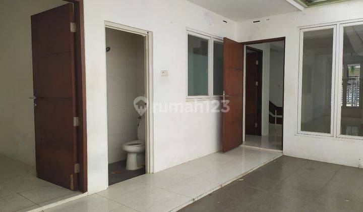 Rumah 2 Lantai Sudah Renovasi di Cempaka Putih Tengah, Jakarta Pusat 2