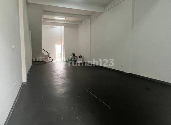 Gudang di Bizpark 3, Bekasi 235 m Bagus 2