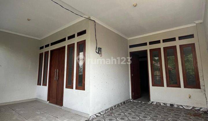 Dijual Rumah 2 Lantai Lokasi di Cluster Candrabaga, Kota Bekasi 2