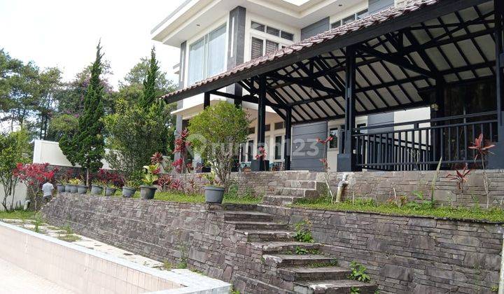 Dijual Villa Bagus 30 meter dari jalan raya Cipanas Cianjur Jawa Barat 1