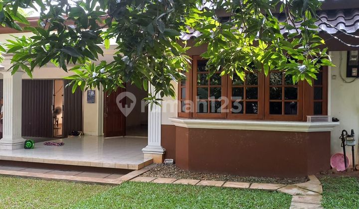 Di Jual Rumah SHM Bagus Luas Tanah 676 m² - 38 M