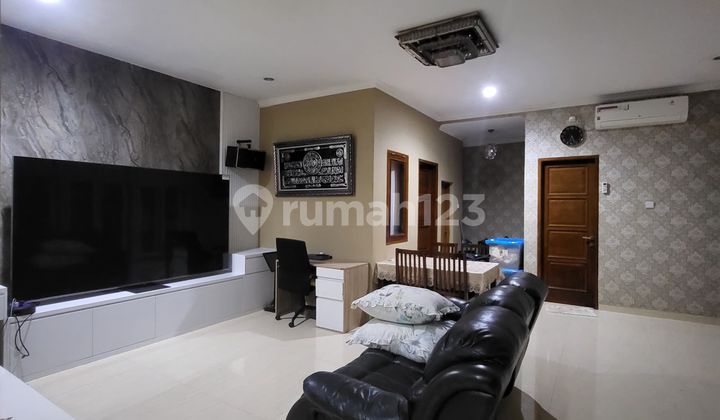 Jual Cepat Rumah 2 Lantai Dekat Tol Desari. Jagakarsa 2