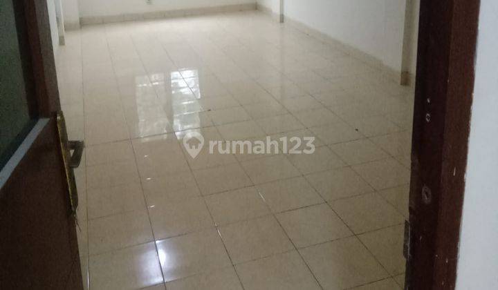 Ruko Semifurnish Bagus dan Lebar Plong 31/2 Lantai Di Taman surya 5 1