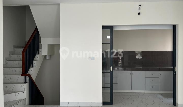 Dijual Murah Rumah Mewah Bagus 3 Lantai Di Lavon 2 Citra Raya Cikupa Dijual Murah Rumah Mewah Bagus 3 Lantai Di Lavon 2 Citra Raya Cikupa