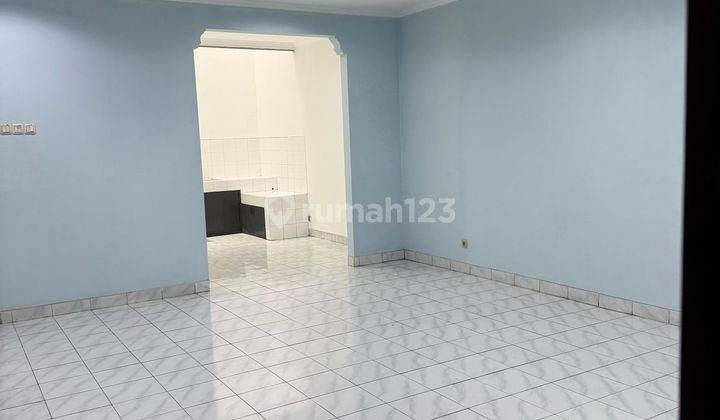 Disewakan Rumah Bagus 2 Lantai Di Daan Mogot Baru Jakbar  2