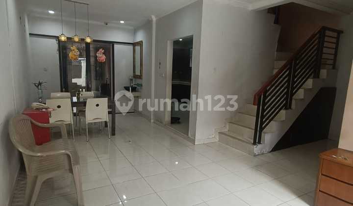 For Rent Nice 2-Story House in Palem Lestari Cengkareng