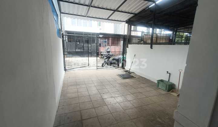 Disewakan Rumah Taman Palem Lestari 2