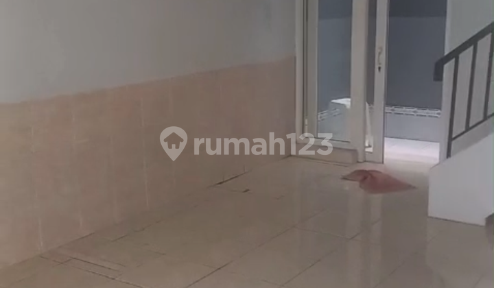 For Rent 2-Story House in Pasedana Cengkareng For Rent 2-Story House in Pasedana Cengkareng