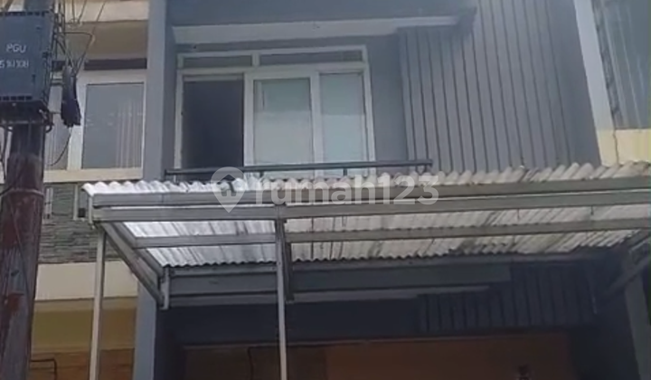For Rent 2-Story House in Pasedana Cengkareng For Rent 2-Story House in Pasedana Cengkareng