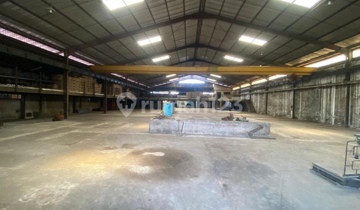 For rent: Large warehouse in Kapuk Farm, rarely available, near the highway.