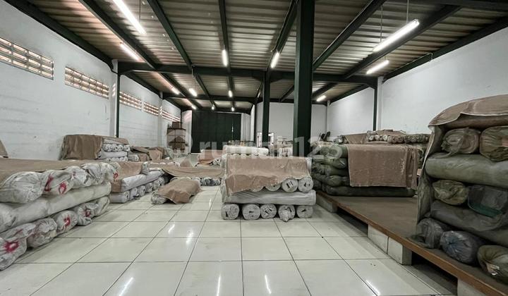 FOR SALE NICE WAREHOUSE IN KAPUK 3 FLOORS STRATEGIC POSITION FITS 40-FOOT CONTAINER FOR SALE NICE WAREHOUSE IN KAPUK 3 FLOORS STRATEGIC POSITION FITS 40-FOOT CONTAINER