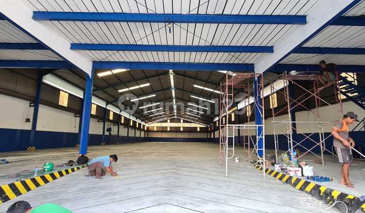 Neat and Good Warehouse in Cengkareng, Area 2100 Sq Mtr
