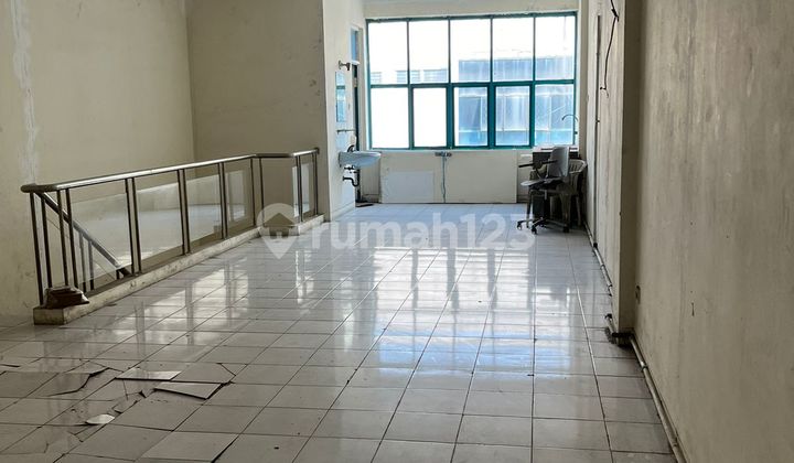 For Rent: Camar Shop House Facing Main Road 3 Floors 2