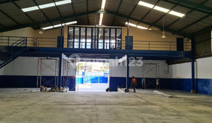 Neat and Good Warehouse in Cengkareng, Area 2100 Sq Mtr