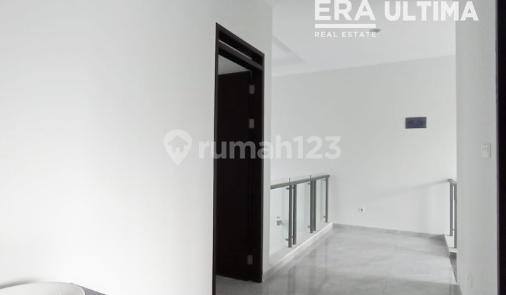 Dijual Rumah Besar Modern di Batununggal 2