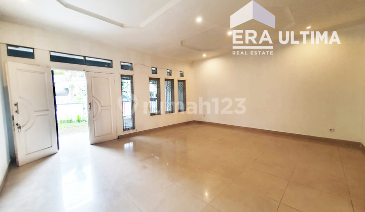 For Rent: Clean, Comfortable, Eco-Friendly House in Batununggal. For Rent: Clean, Comfortable, Eco-Friendly House in Batununggal.