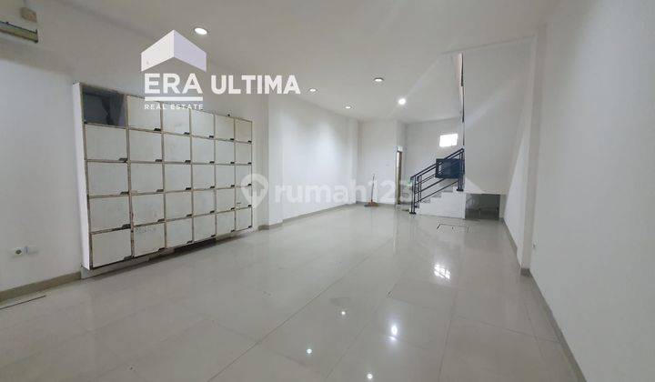 Disewa Ruko Terawat Siap Pakai di Cihampelas 10
