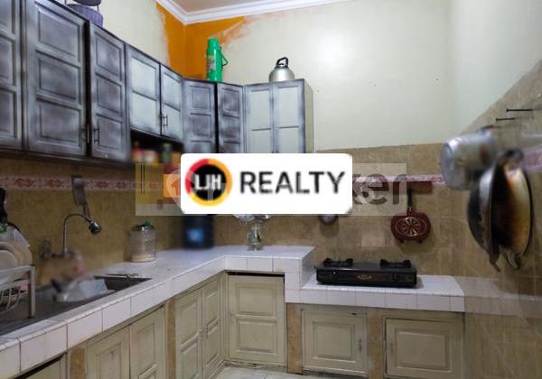 For Sale / Rent House in Semeru Semarang. Rental Price Rp. 100Million/Year 2