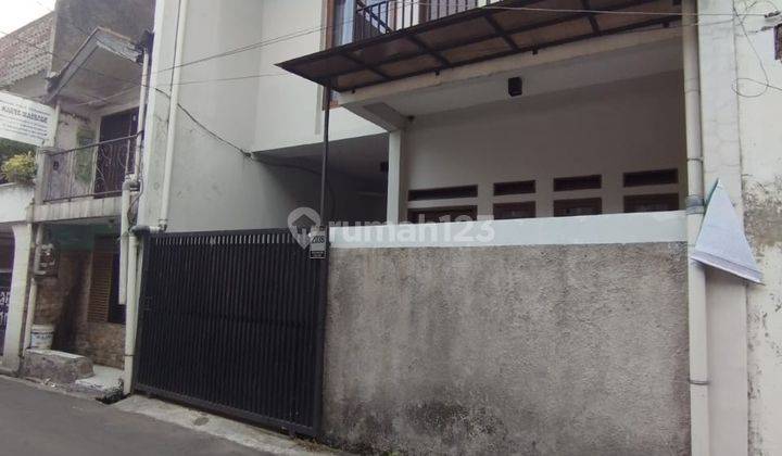 Rumah 2 Lantai Bagus Unfurnished SHM di Jl Sukabumi Dalam, Bandung 1