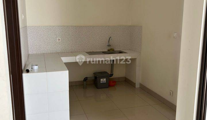 Rumah 2 Lantai Bagus Unfurnished Sertifikat Hak Milik di Summarecon, Bandung 2