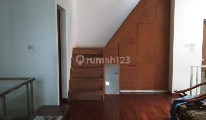 Rumah Bagus Sertifikat Hak Milik di Jl Jakamustika, Bandung 2