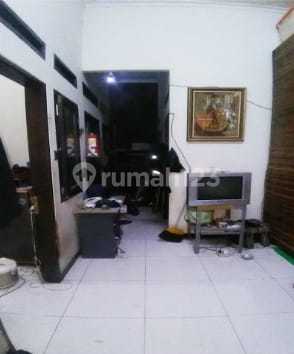 For Sale: Shop House in Maskumambang, Behind Horison Hotel, Turangga. 2