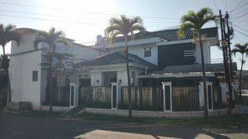 Dijual Rumah 2 Lantai Bagus Semi Furnished SHM di Kawaluyaan, Bandung 2