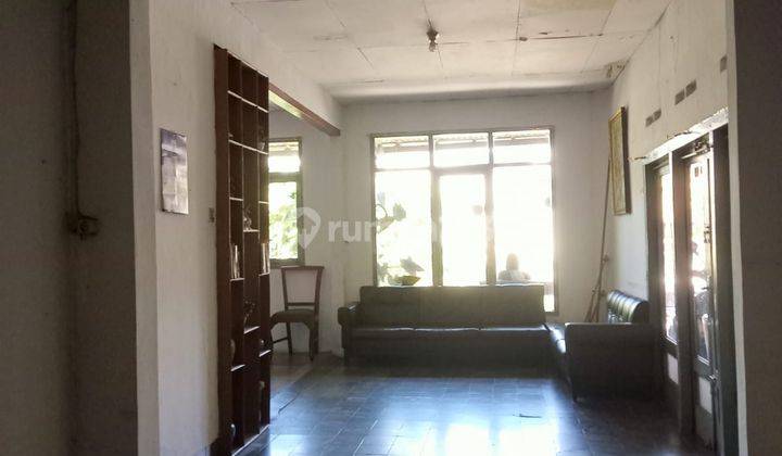 Rumah Butuh Renovasi Unfurnished Shm Di Pajajaran, Bandung 2